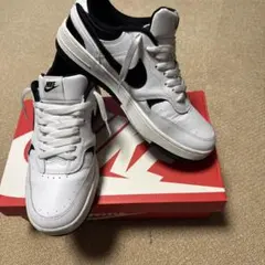 Nike スニーカー ホワイト/ブラック