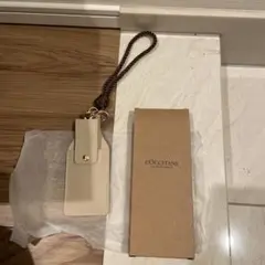 L'Occitane ベージュ ハンドクリームホルダーのサムネイル