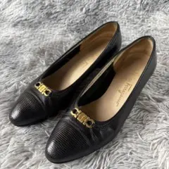 24869✨サルヴァトーレフェラガモ ヴァラリボン 金具 パンプス レザー