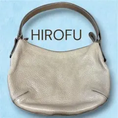 ヒロフ ソーロ ショルダーバッグ Hロゴ ハーフムーン　シボ革　グレージュのサムネイル