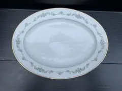 ノリタケ　金彩　水色の小さな花柄の楕円形プレー