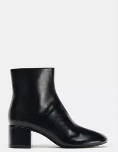K*S様 値下げしました！ZARA ブラック レザー ブーティ 42