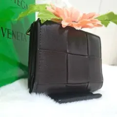 ✨極美品　希少色✨ボッテガ　二つ折り　カセット　フォンデンテ　レザー　ボルドーのサムネイル