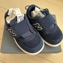 ニューバランス 13センチ ネイビー　美品