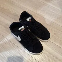 NIKE ブラック スエード スニーカー