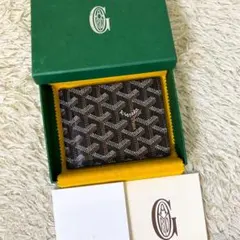 新品 未使用】ゴヤール 折り財布 カード×6 お札×2 ブラック - メルカリ