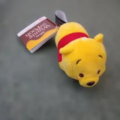 ディズニー　くまのプーさん 赤いほっぺ 寝そべり マスコット ぬいぐるみ
