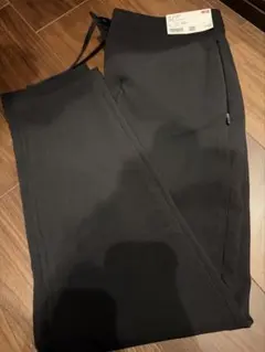 新品　ユニクロ　UNIQLO　ウォームストレッチパンツ　ブラック　Lサイズ