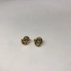 12462 クリスチャンディオール　ゴールド ループデザイン スタッドイヤリング