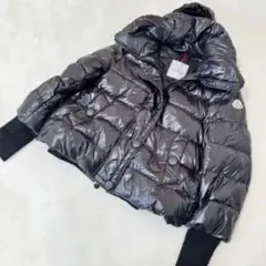 2025年最新】モンクレール tulsaの人気アイテム - メルカリ