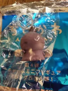 映画ちいかわ　特典　ヒトハ　めじるしチャーム