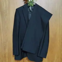 スーツ上下濃紺美品Yシャツ付きクリーニング済み