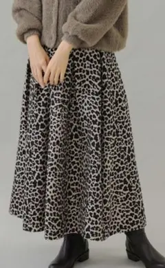 レオパード柄タックフレアスカー アーバンリサーチサニーレーベル