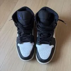 Air Jordan 1 Mid ブラック/パープル