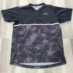OAKLEY テニスウェア 半袖シャツ ブラック Mサイズのサムネイル