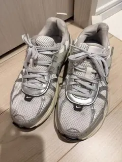 Nike V2Kラン　スニーカー