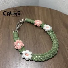 スマホストラップ 花モチーフ 白×桃×緑 マクラメ