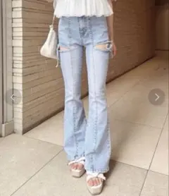 INGNI サイドリボンカットアウトフレアデニムパンツ ブルー S