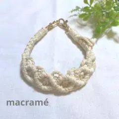 Item thumbnail for item 991854e2-db43-4297-8874-84e37b6478c7