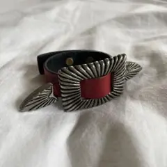 TOGA VIRILIS ウエスタンバックル レザーブレスレット レッドのサムネイル