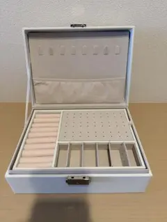ホワイト アクセサリーケース