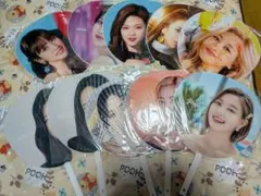 TWICE MOMO うちわ 複数セット うちわケース、グリップ付き - メルカリ