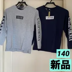 【新品タグ付まとめ売り】男の子140長袖ロンT/色違い、両腕英字プリント柄あり❷