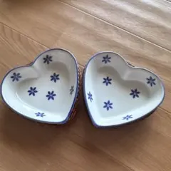 ♡ハート型陶器皿と籐バスケットセット - メルカリ