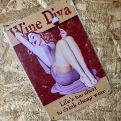 빈티지 스타일 주석 간판 Wine Diva 디자인