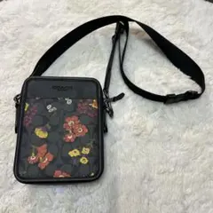 花柄ショルダーバッグ