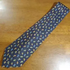 Salvatore Ferragamo ネクタイ 人物柄