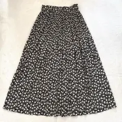 ロングスカート プリーツスカート 花柄 ウエストゴム ブラック ホワイト M