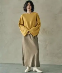 新品LEPSIM ストレッチサテンスカート２