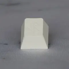 Smith and Rune Artisan Keycap E-White