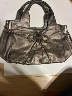 美品　サルヴァトーレフェラガモ　トートバッグ　大容量　シルバー　ガンチーニ