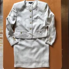 ロペ＊バブル時代のスーツ(春〜初夏向き)のサムネイル