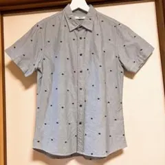 AZUL by moussy メンズ　半袖シャツ　星柄　総柄　グレーのサムネイル