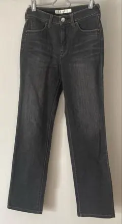 UNIQLO ナチュラルフィットジーパン