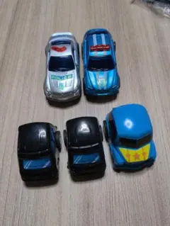 パトカー ミニカー 5台チョロＱみたいに遊べるセット