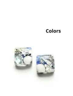 N　ハンドメイドピアスイヤリング　レジン　青　白　シェル　銀箔シルバー　スクエア