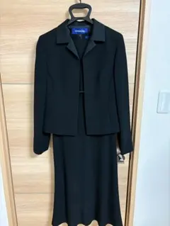 ブラックスーツ・ジャケットとドレスセット　礼服喪服　７号　東京ソワール