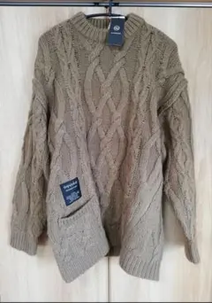 ケーブルニット ニット