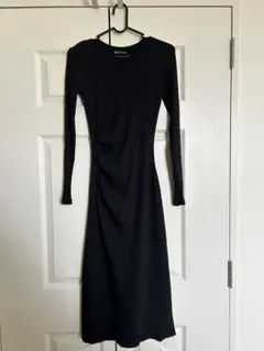 ZARA ブラックロングワンピース 長袖