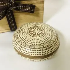 茶道具 香合 田元 具誠會 高麗三島 花草文 菊花紋様 共箱 中棗 抹茶 茶道