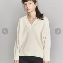 コットンアクリルワイドＶネックニット