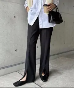 スリット入りブラックパンツ Sサイズ　アンドミー