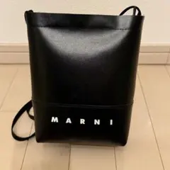 美品✨MARNI ブラック ショルダーバッグ マルニのサムネイル