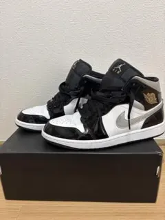 NIKE エアジョーダン1MID SE ブラックパテント