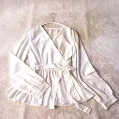 DASY ホワイト ラップトップ ウエストリボン 薄手 長袖ブラウス S 上品