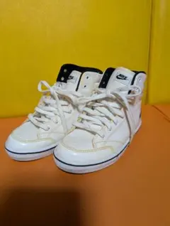 Item thumbnail for item 245c4919-e468-4a95-94f9-9bad0f023bfe